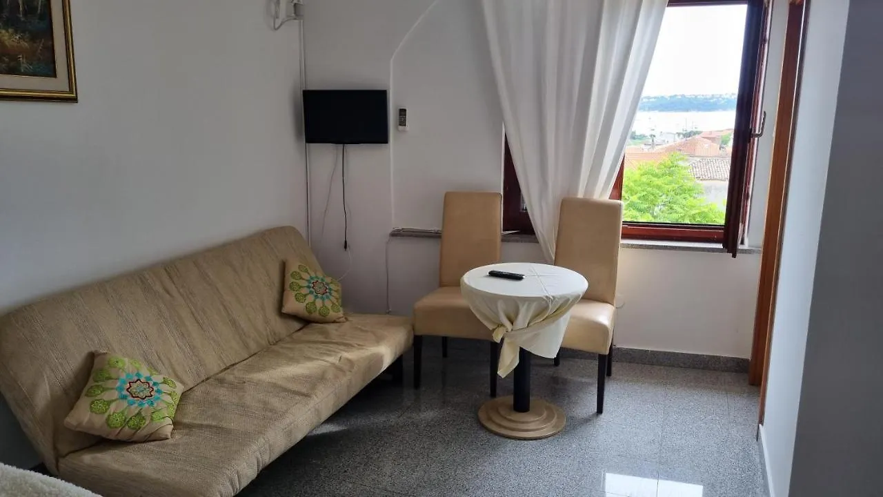 Laura Rooms Medulin 2*,  Croatia