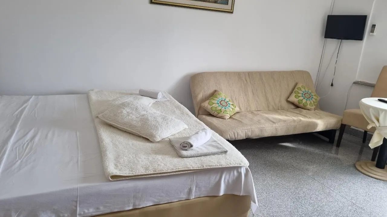 ** Hotel Laura Rooms Medulin Croatia